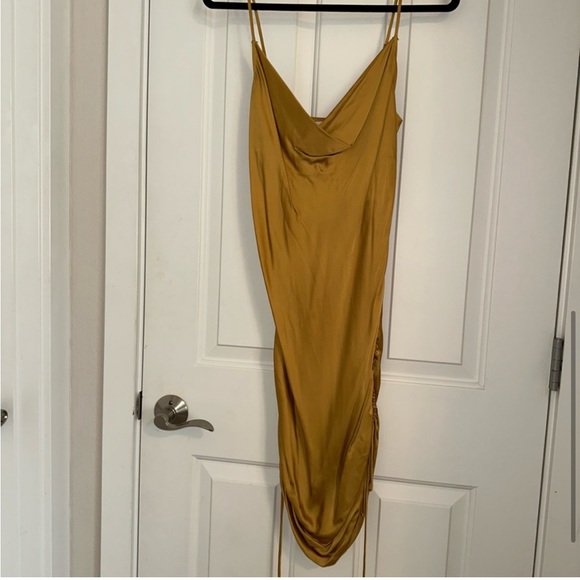 Wilfred Only Slip Cairo Gold Size Small - Picture 4 of 4